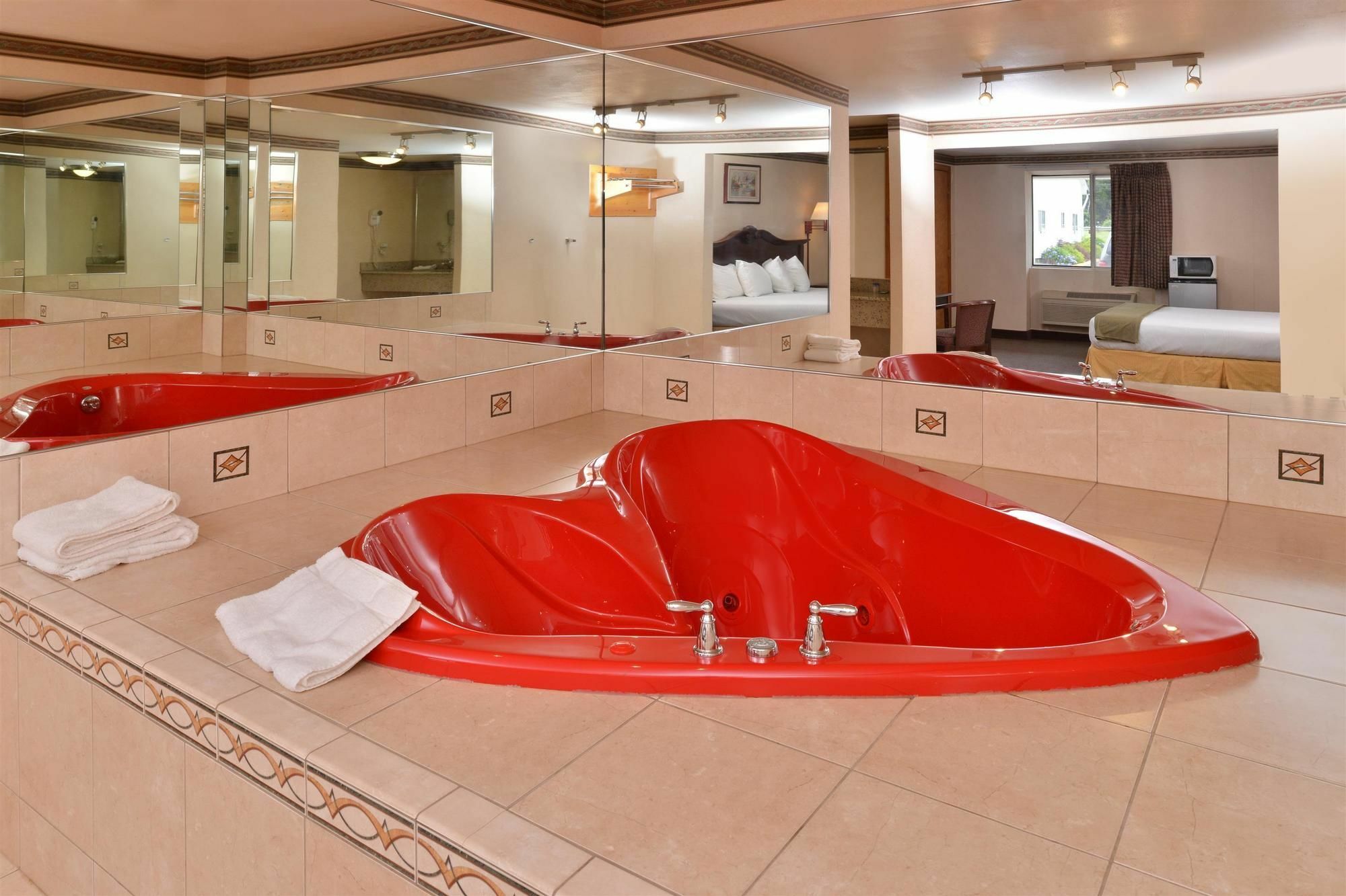 Americas Best Value Inn & Suites Волкотт Екстер'єр фото